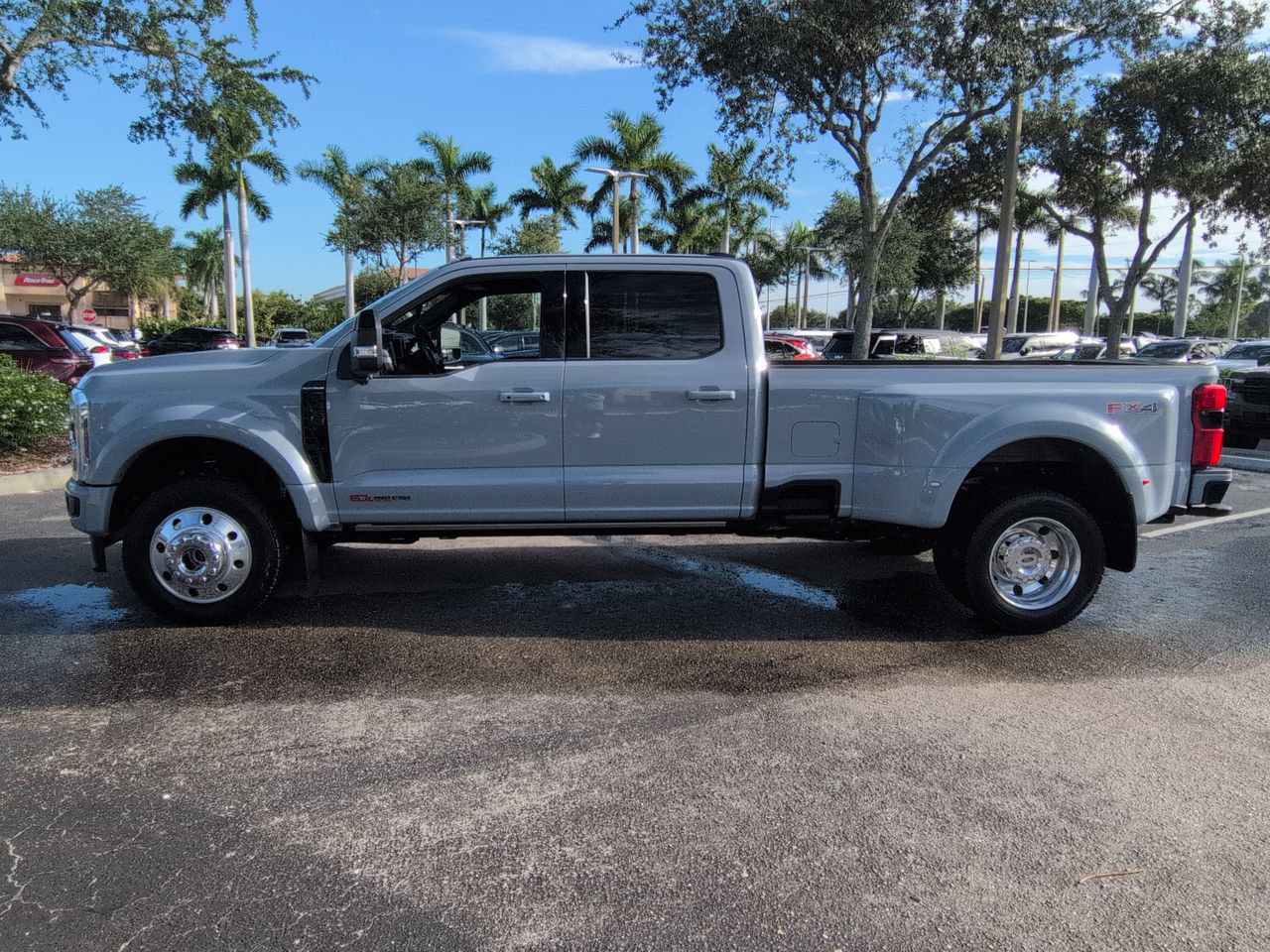 Certified 2026 Ford F450 Platinum w/ FX4 Off-Road Package AWD/4WD image 7