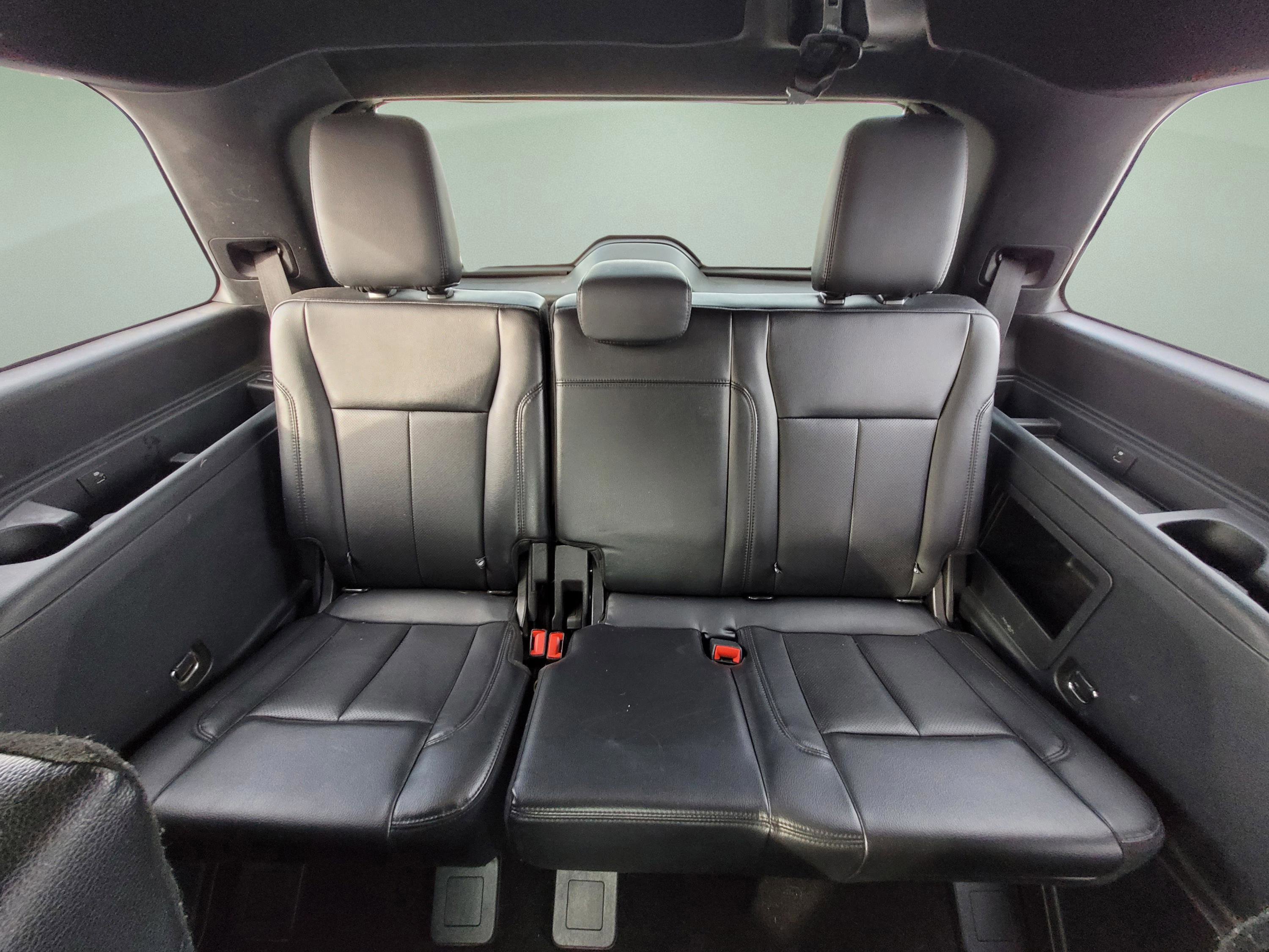 Certified 2020 Ford Expedition XLT w/ Equipment Group 202A image 17