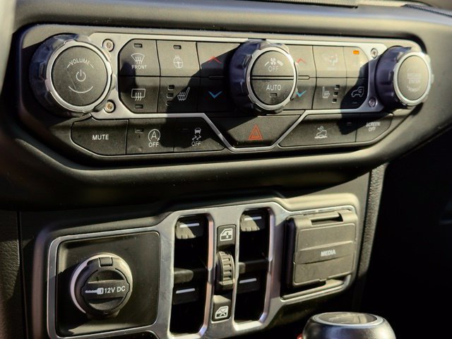 Used 2023 Jeep Gladiator Rubicon AWD/4WD image 23