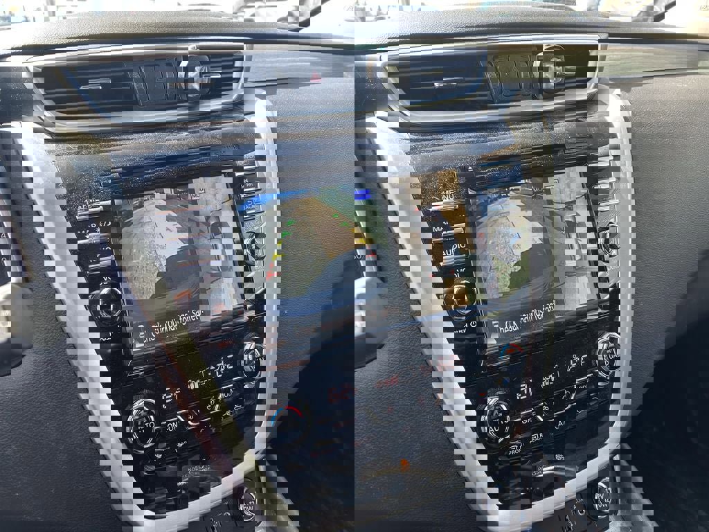 Used 2018 Nissan Murano SV w/ Premium Package image 23