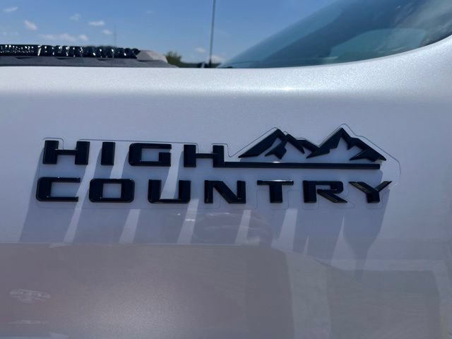 Used 2025 Chevrolet Silverado 2500 High Country AWD/4WD image 14