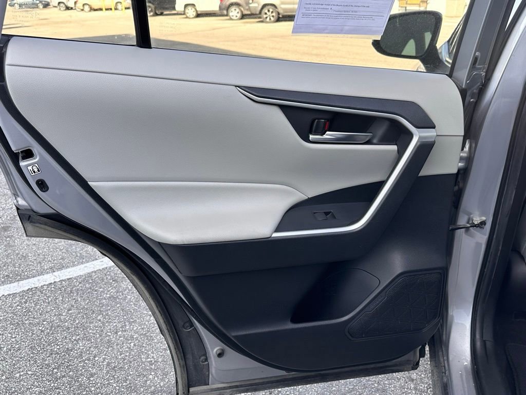 Used 2019 Toyota RAV4 XLE w/ Convenience Package image 15