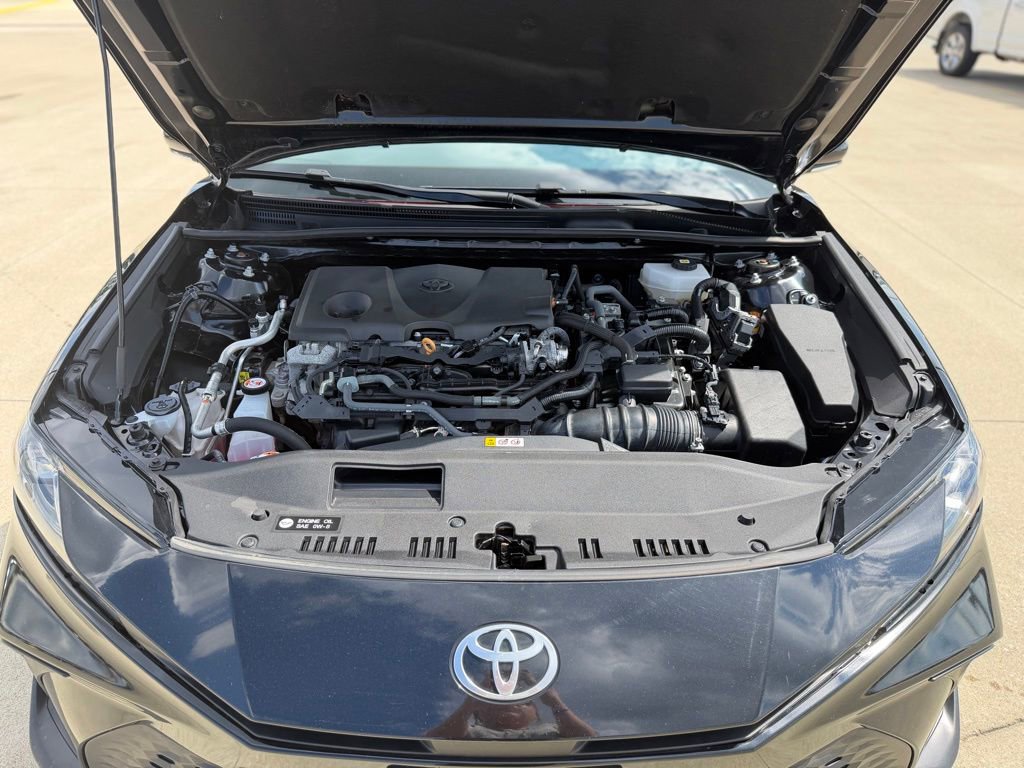 Used 2025 Toyota Camry SE FWD image 41