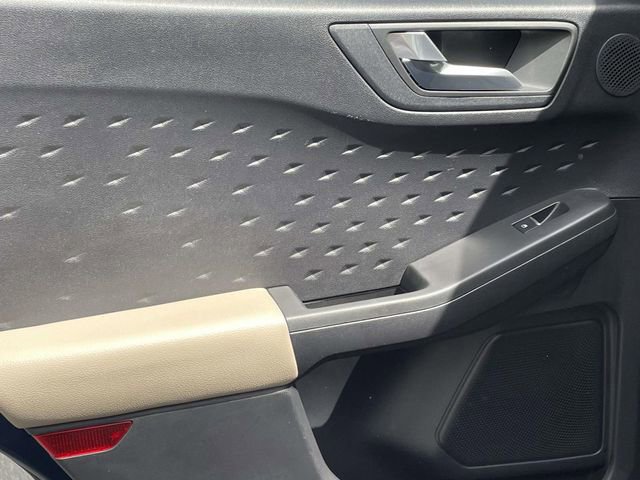 Certified 2020 Ford Escape Titanium image 27