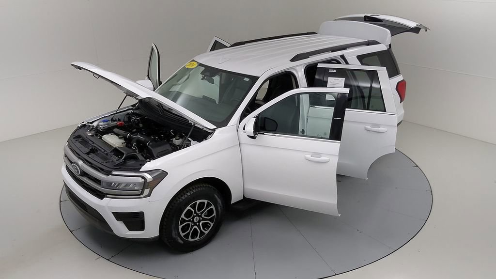 Certified 2024 Ford Expedition XLT image 58