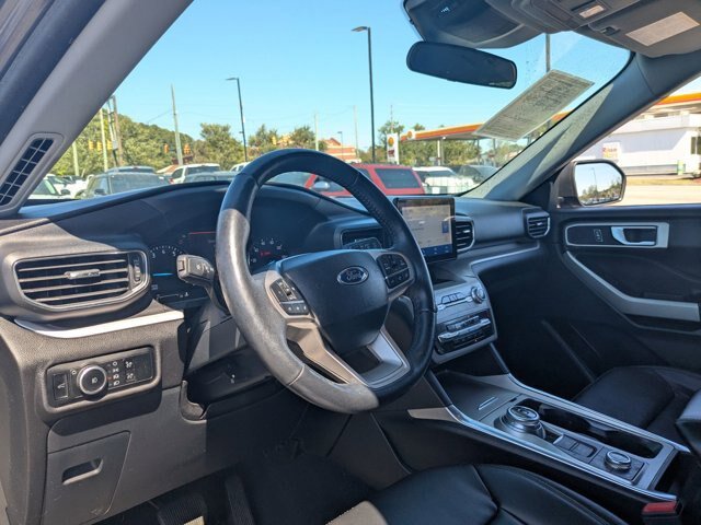 Certified 2023 Ford Explorer XLT w/ Equipment Group 202A AWD/4WD image 15