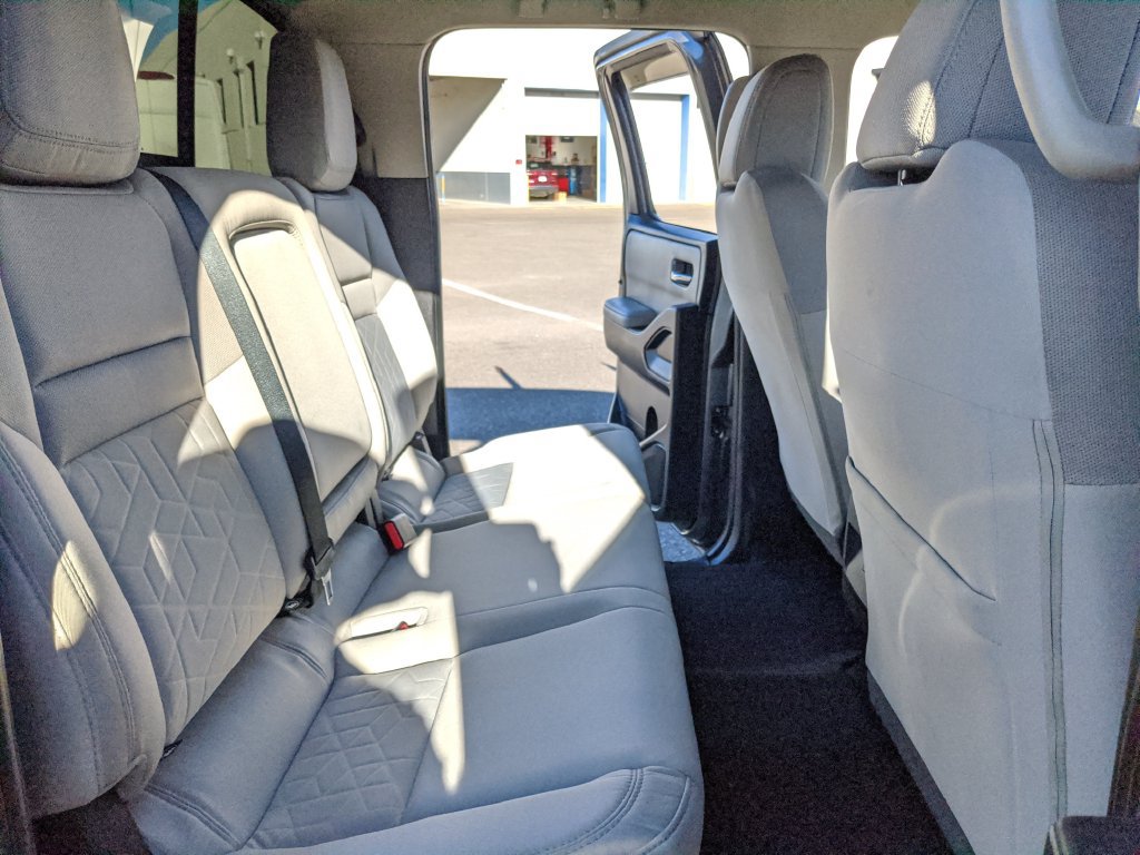 Used 2025 Nissan Frontier SV RWD image 18
