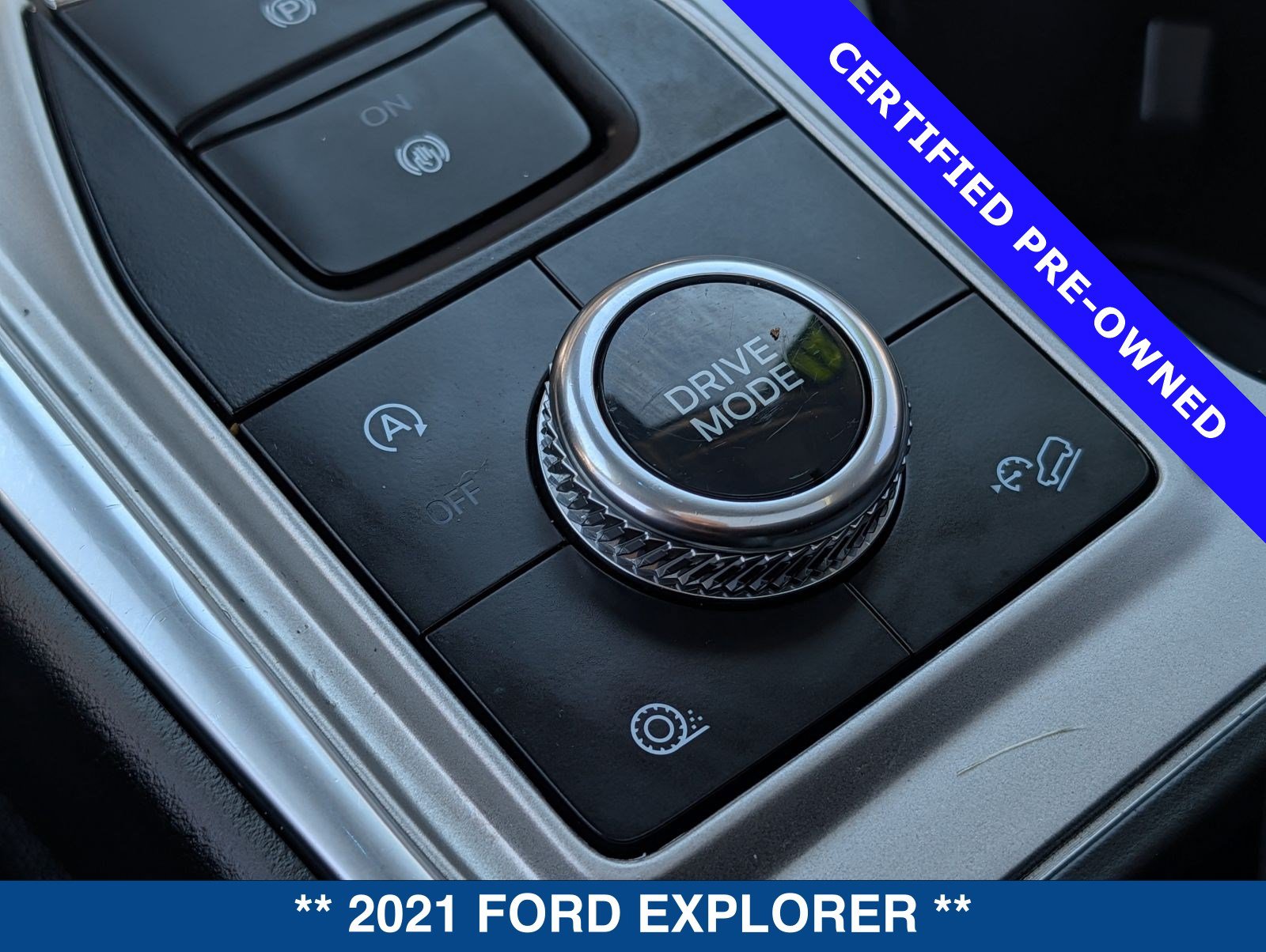 Certified 2021 Ford Explorer XLT w/ Equipment Group 202A AWD/4WD image 34