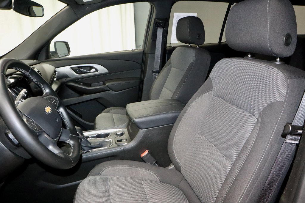 Used 2023 Chevrolet Traverse LT image 25