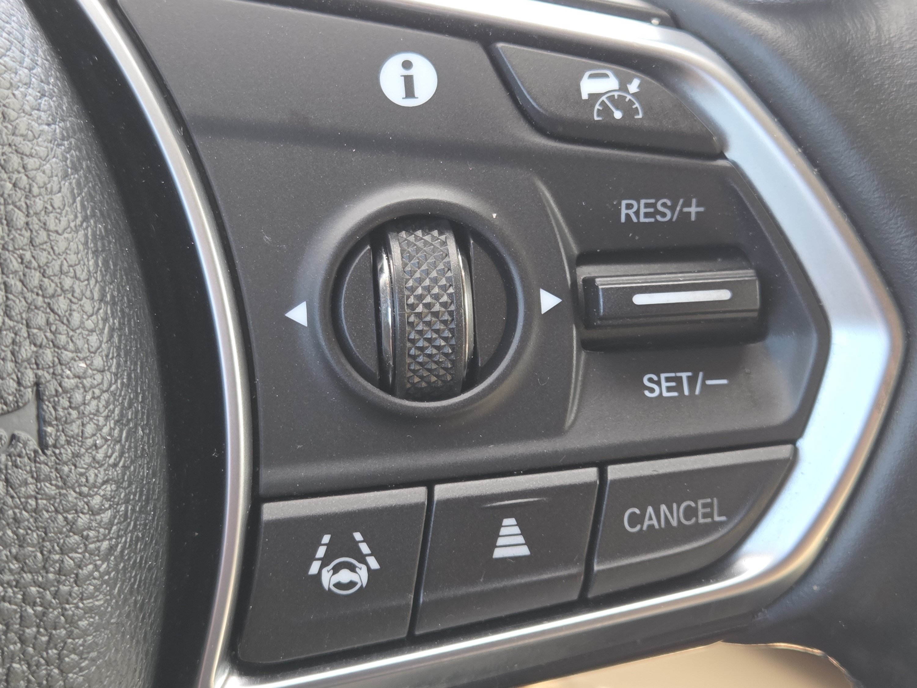 Used 2023 Acura MDX w/ Advance Package AWD/4WD image 15