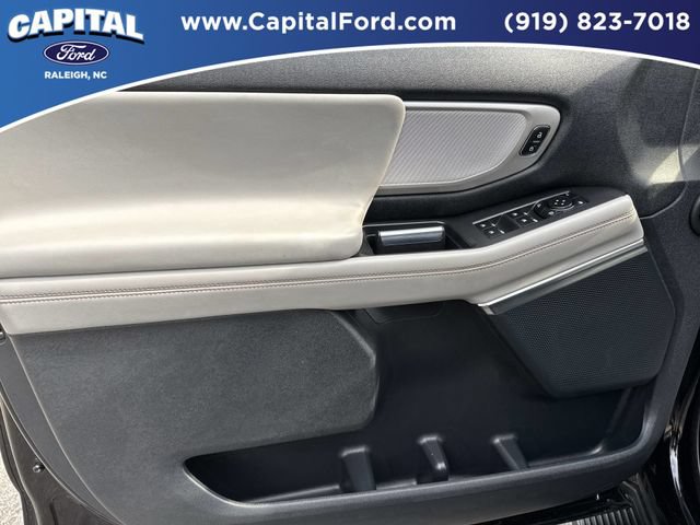Certified 2025 Ford Expedition Active AWD/4WD image 20