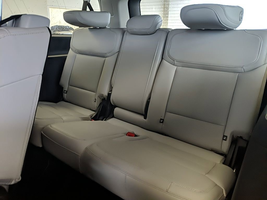 Certified 2025 Ford Expedition Max Platinum w/ Driver's Package image 15