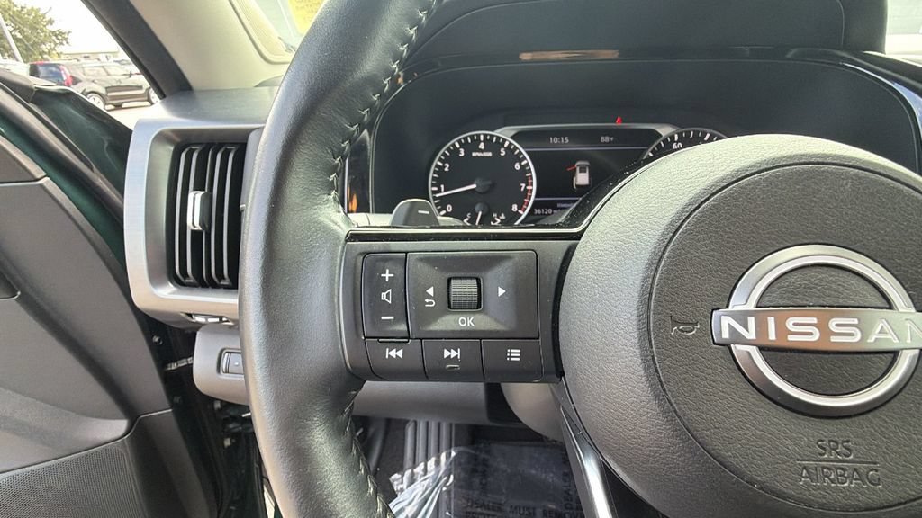 Used 2023 Nissan Pathfinder SL w/ SL Premium Package FWD image 17