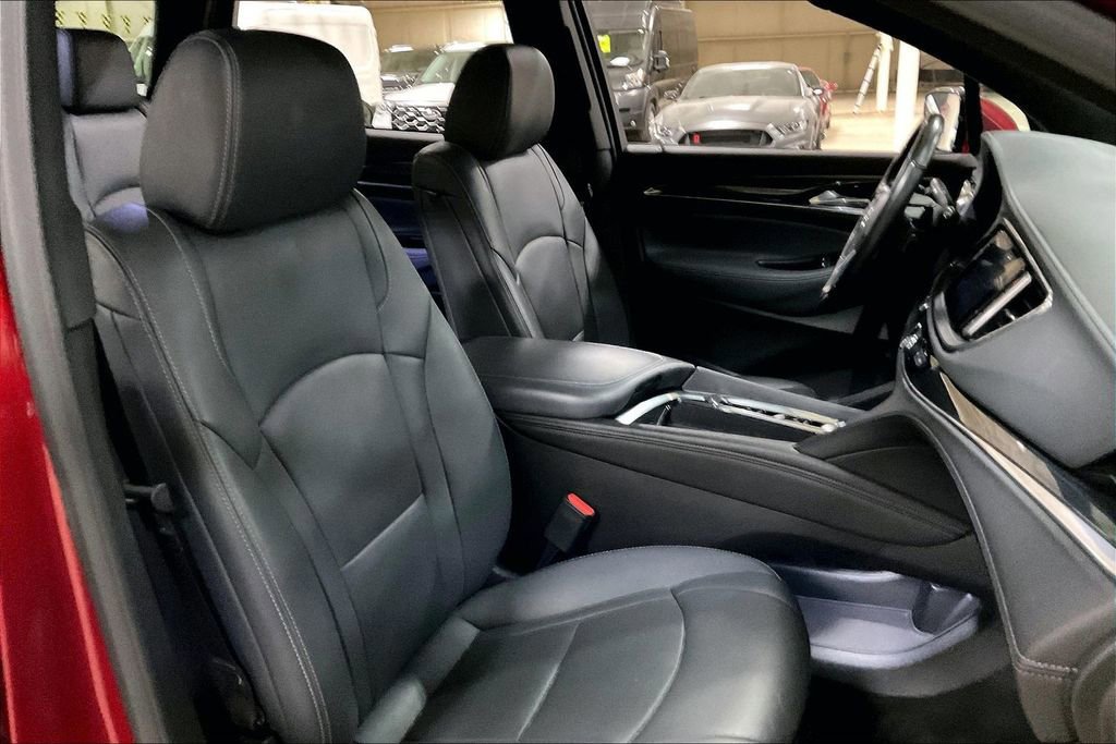 Used 2024 Buick Enclave Premium image 9