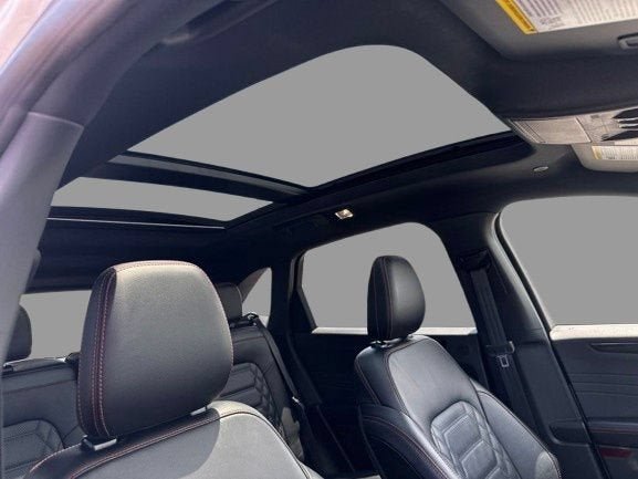 Certified 2024 Ford Escape ST-Line Elite w/ Premium Technology Package AWD/4WD image 12