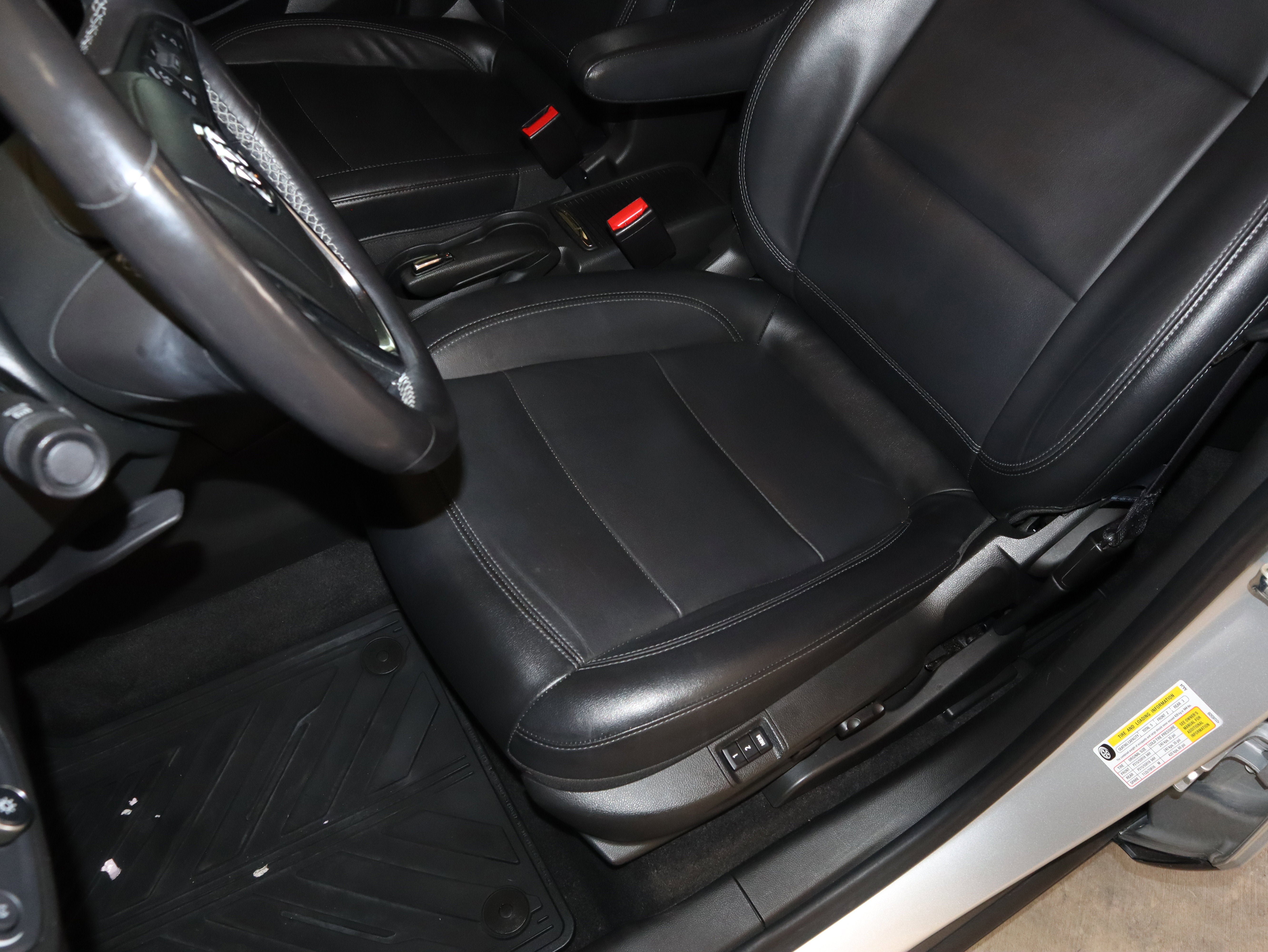 Used 2019 Buick Encore Essence AWD/4WD image 33