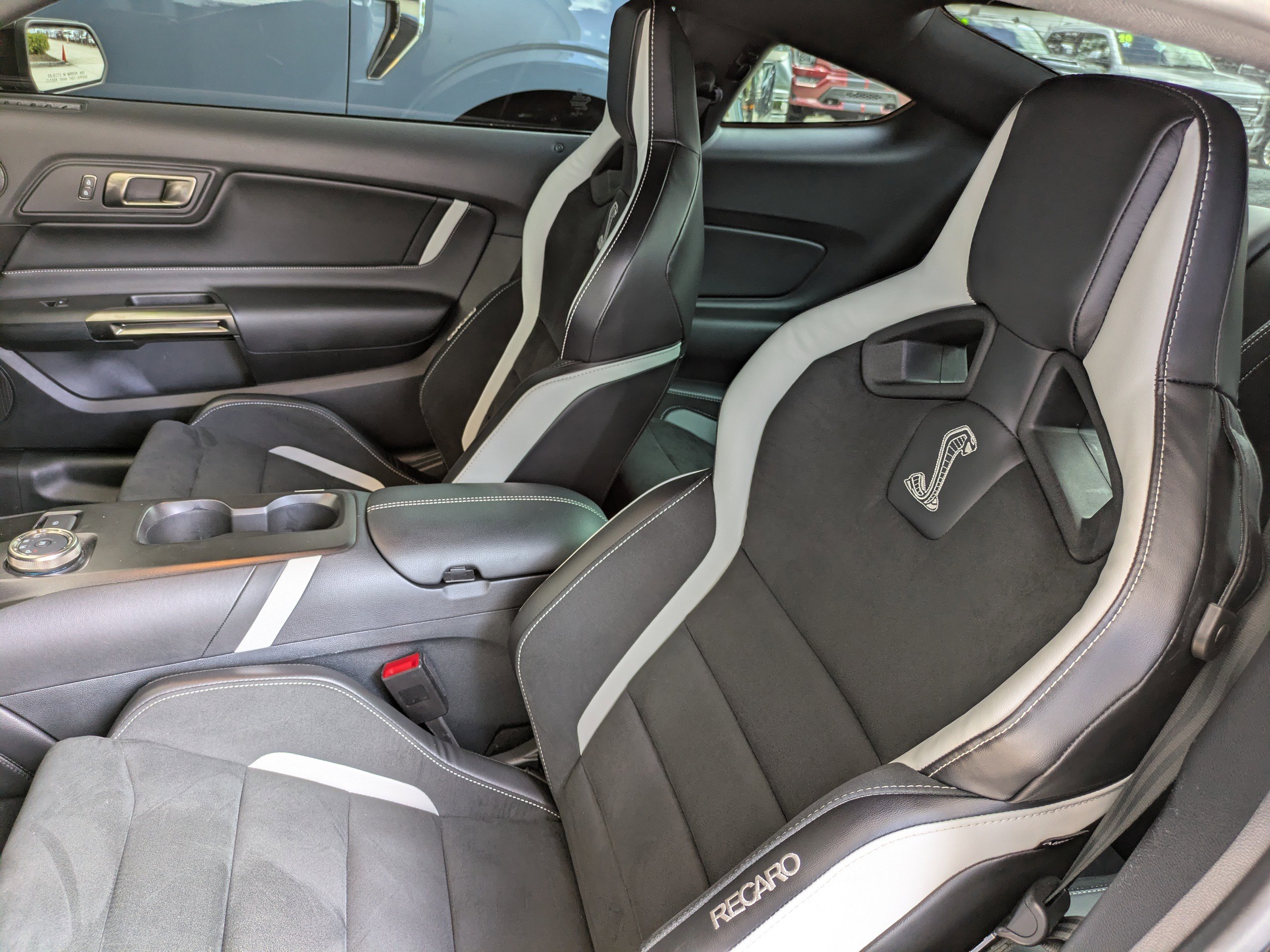 Certified 2022 Ford Mustang Shelby GT500 w/ Technology Package RWD image 17