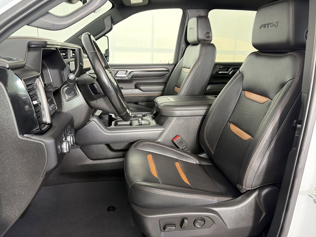 Used 2024 GMC Sierra 3500 AT4 w/ Technology Package image 11