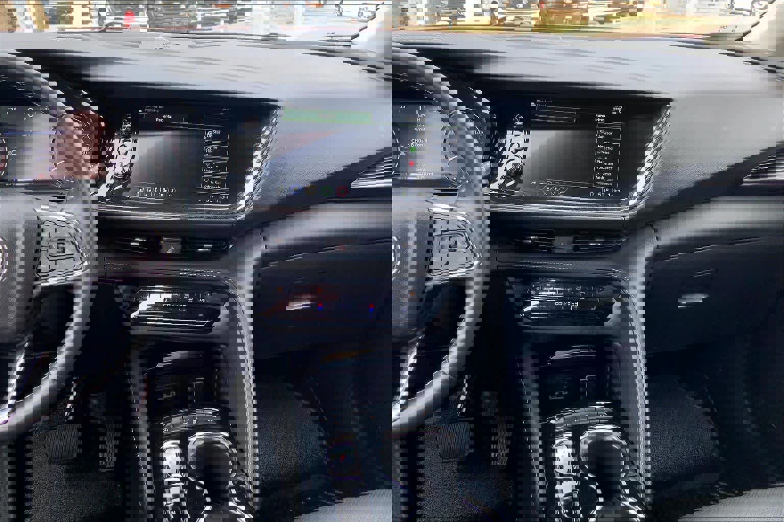 Used 2023 Buick Envision Essence image 8