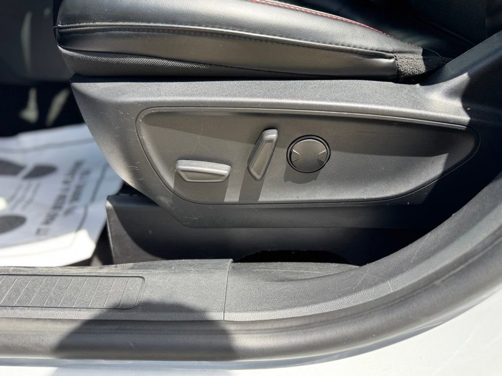 Certified 2025 Ford Escape ST-Line AWD/4WD image 13