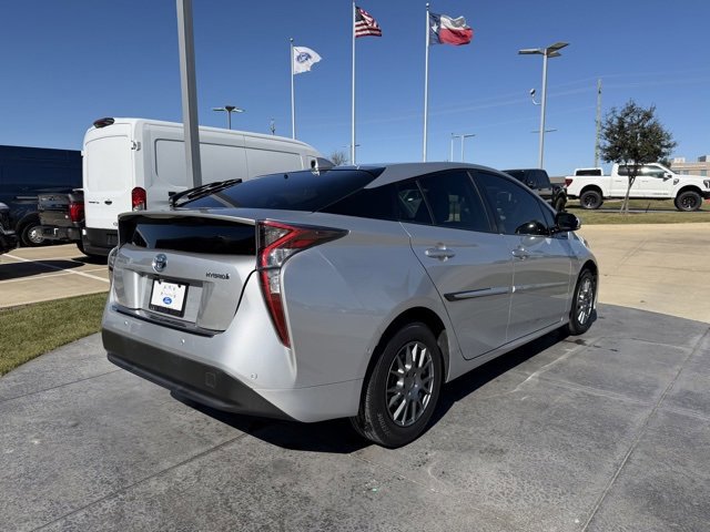Used 2018 Toyota Prius Four image 3