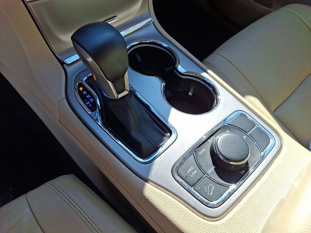 Used 2018 Jeep Grand Cherokee Limited image 23