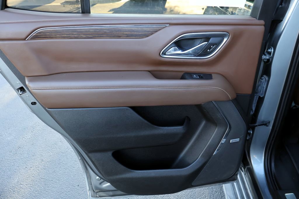 Used 2021 Chevrolet Tahoe High Country RWD image 28