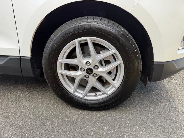 Certified 2023 Ford Edge SEL w/ Convenience Package AWD/4WD image 9