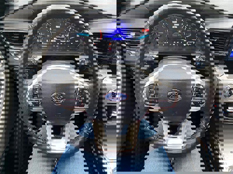 Certified 2022 Ford Explorer XLT w/ Equipment Group 202A image 17