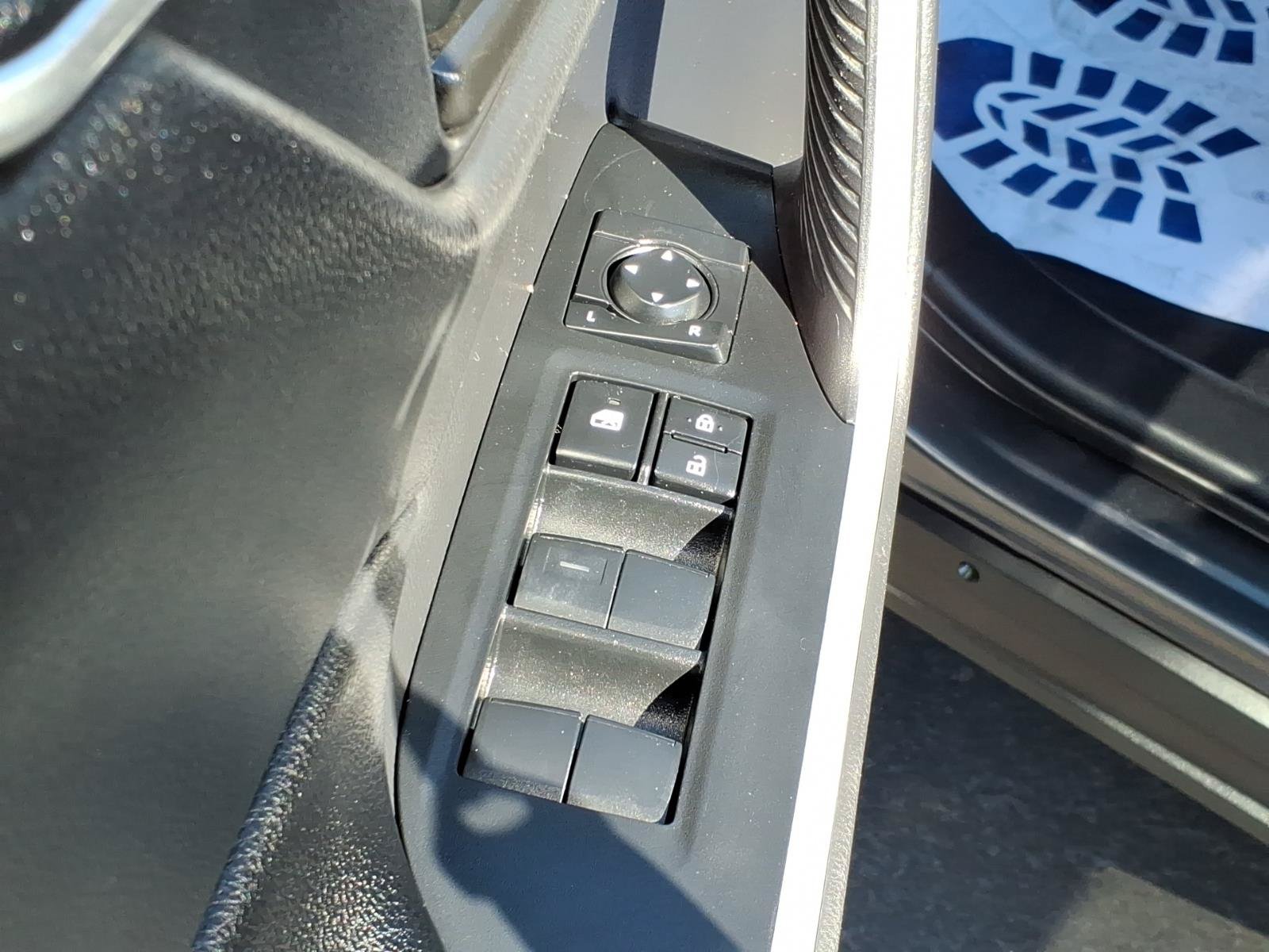 Used 2021 Toyota RAV4 LE w/ Carpet Mat Package (TMS) FWD image 20