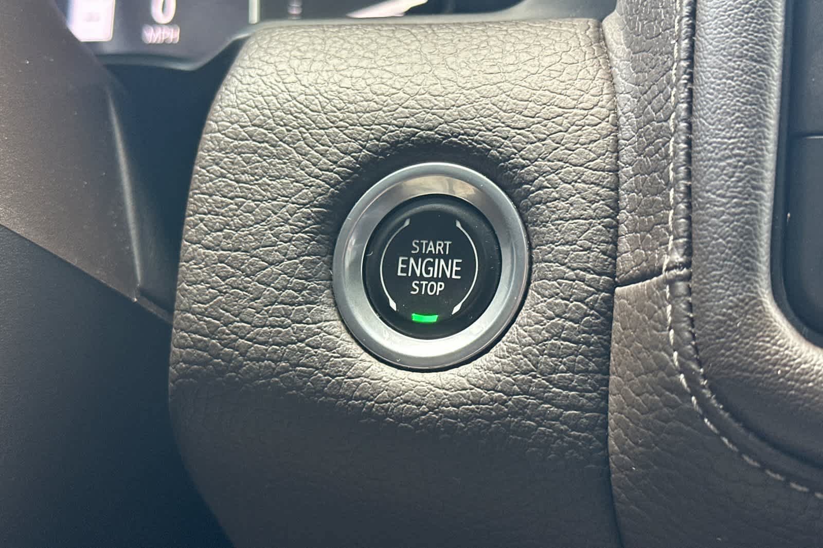 Used 2021 GMC Yukon XL Denali AWD/4WD image 24