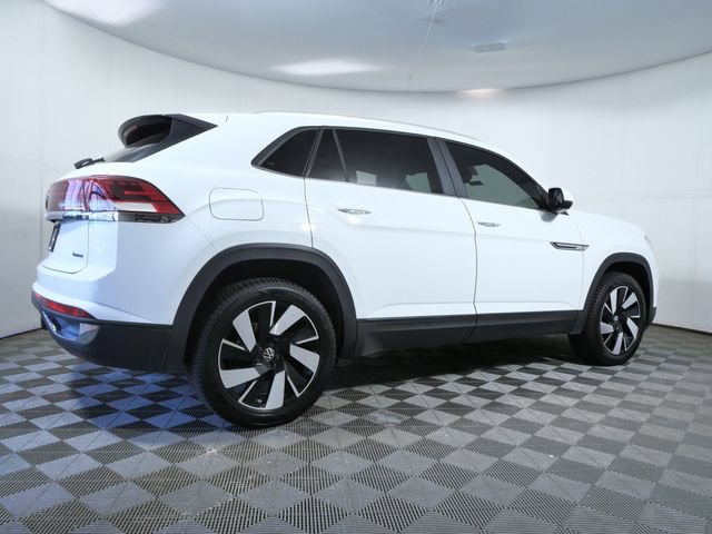 Used 2024 Volkswagen Atlas Cross Sport SE AWD/4WD image 8