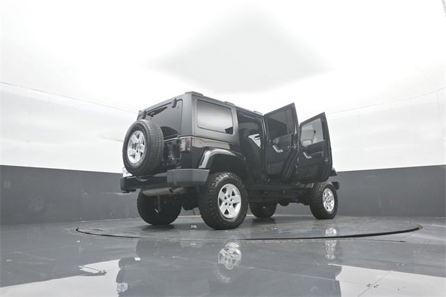 Used 2017 Jeep Wrangler Unlimited Sahara image 37
