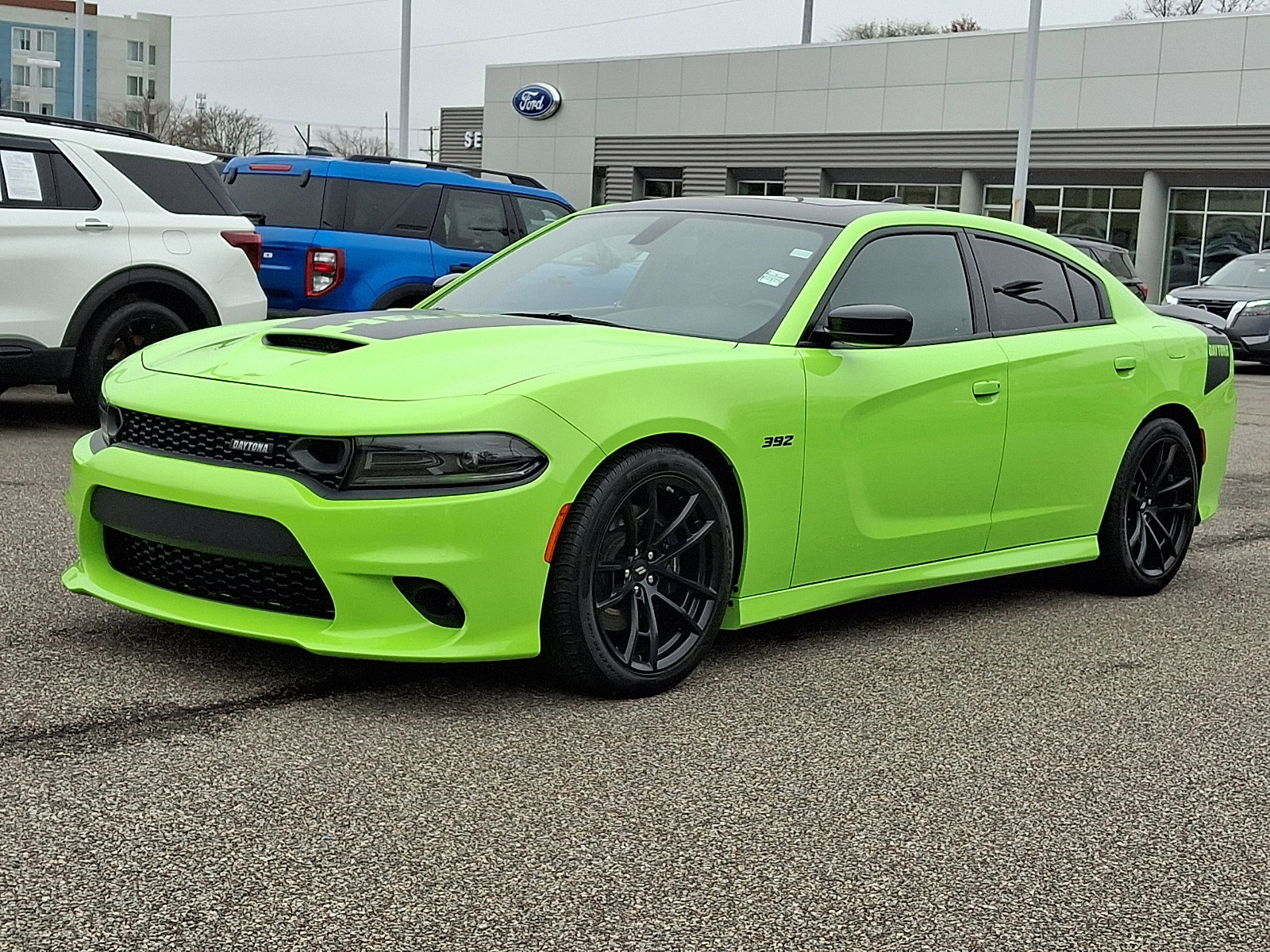 Used 2023 Dodge Charger Scat Pack w/ Daytona Edition Group image 2