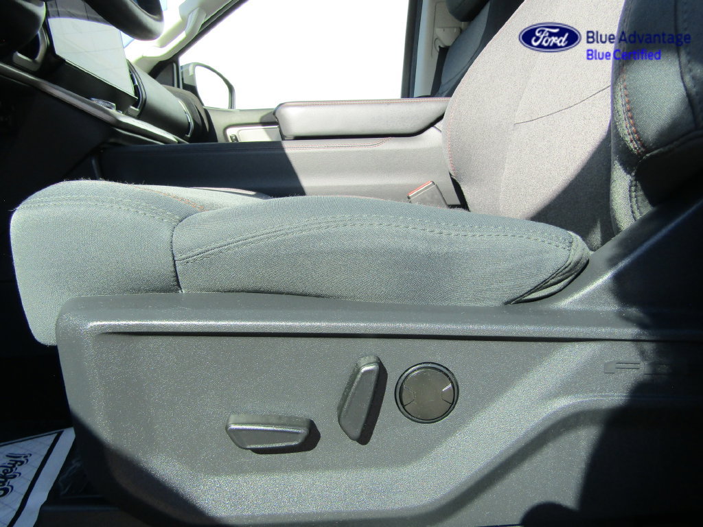 Certified 2025 Ford Expedition Active AWD/4WD image 30