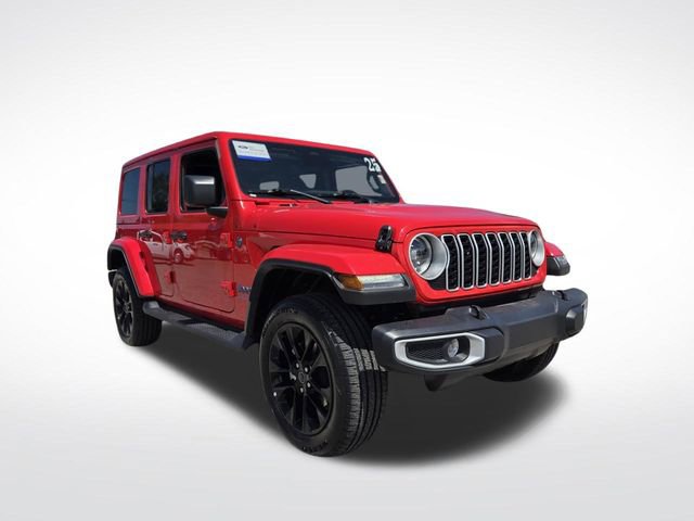 Used 2025 Jeep Wrangler Unlimited Sahara AWD/4WD image 1
