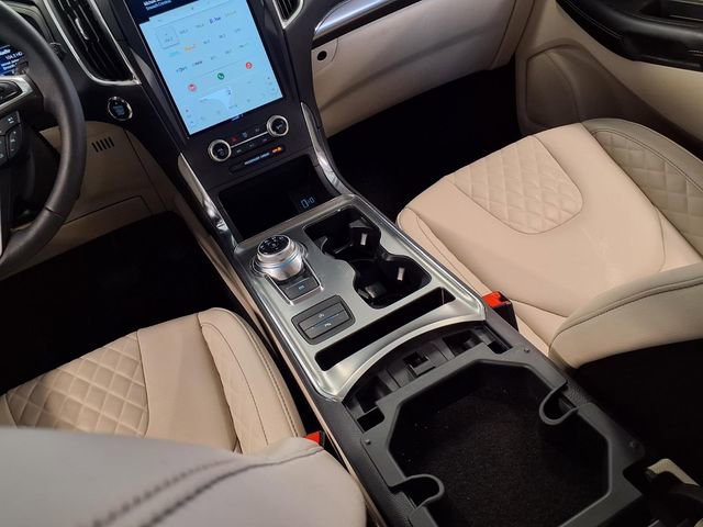 Certified 2024 Ford Edge Titanium AWD/4WD image 10