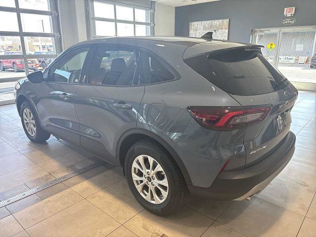 Certified 2025 Ford Escape Active image 3