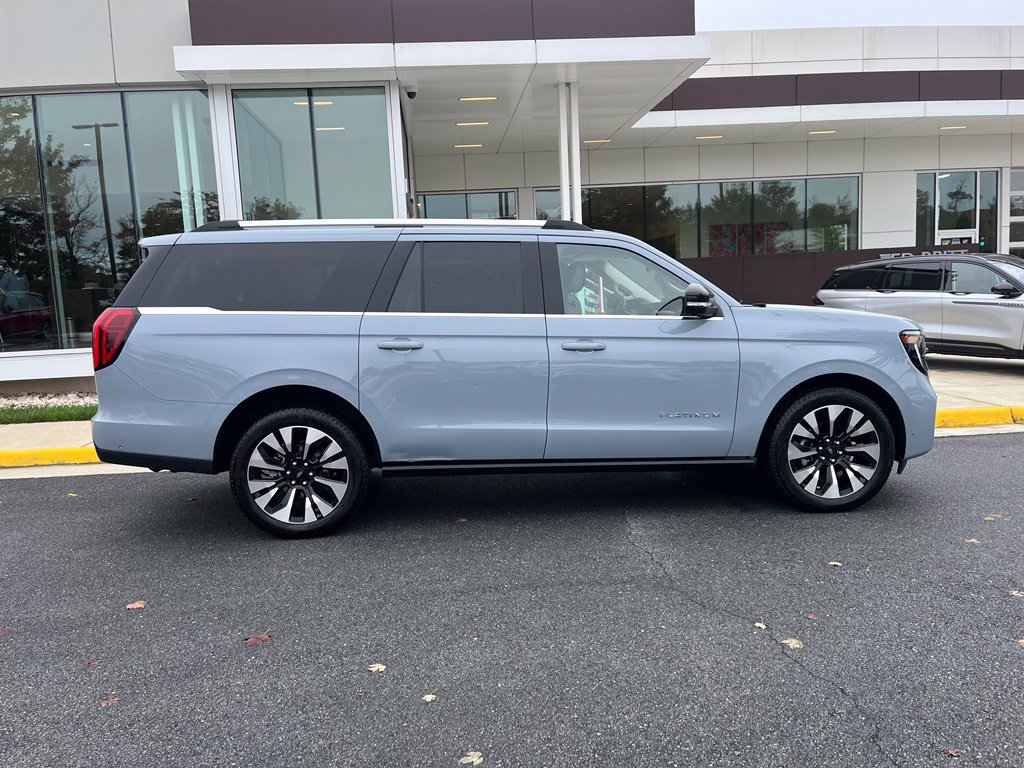 Certified 2025 Ford Expedition Max Platinum w/ Driver's Package AWD/4WD image 10