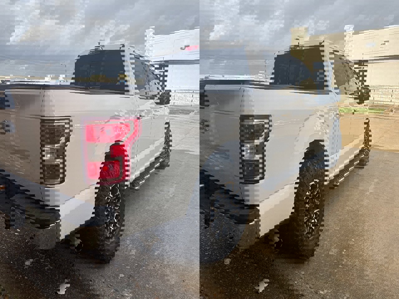 Certified 2018 Ford F150 XLT w/ Equipment Group 302A Luxury image 7