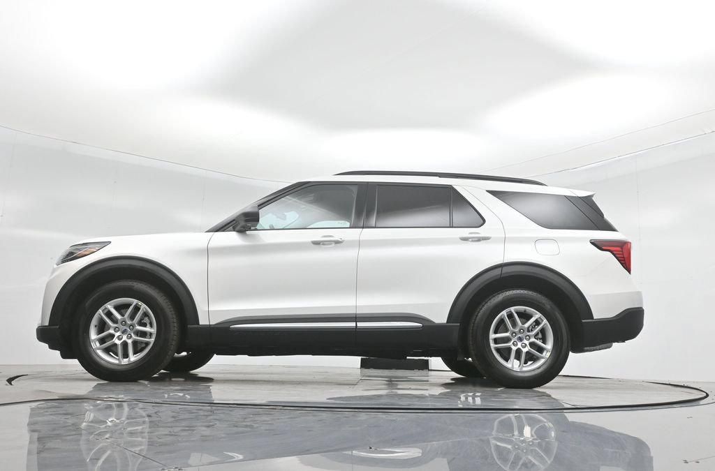 Certified 2025 Ford Explorer Active RWD image 51