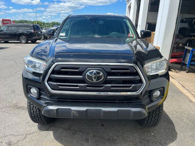 Used 2018 Toyota Tacoma SR5 w/ Exterior Package AWD/4WD image 1