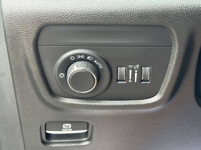 Used 2022 Jeep Grand Cherokee Altitude AWD/4WD image 20
