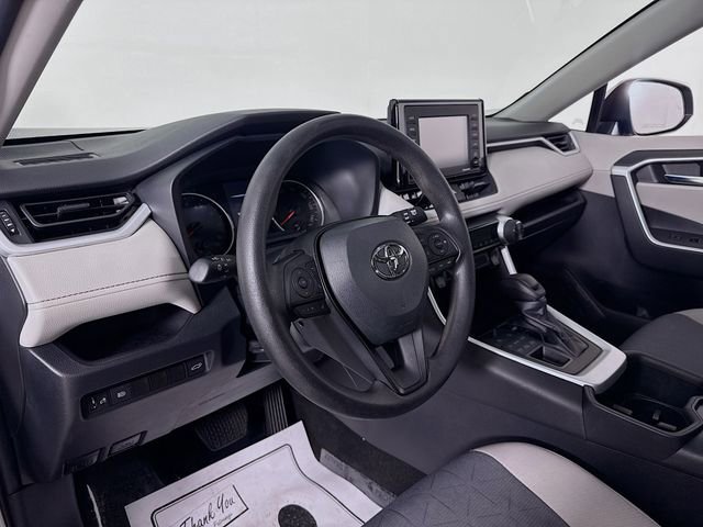 Used 2022 Toyota RAV4 XLE image 9