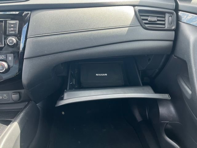 Used 2019 Nissan Rogue SV AWD/4WD image 22
