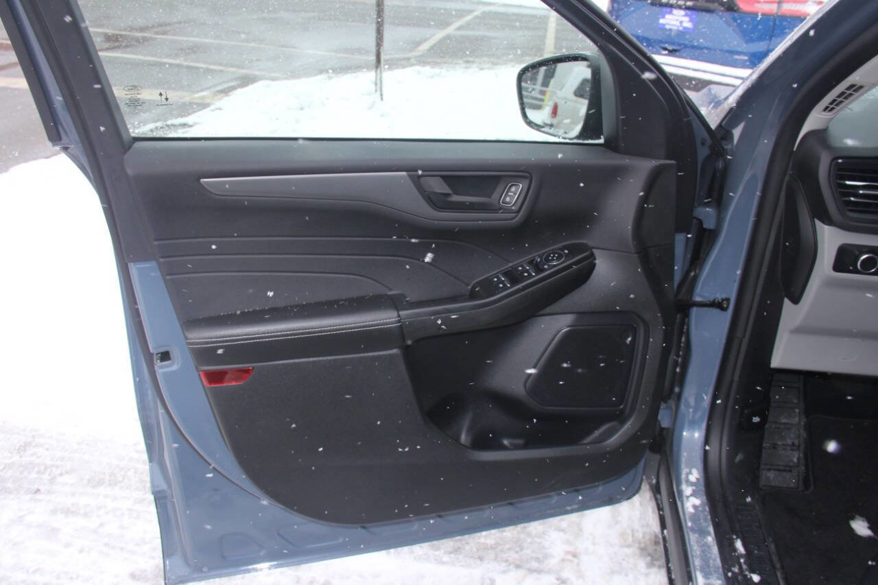Certified 2025 Ford Escape Active image 47