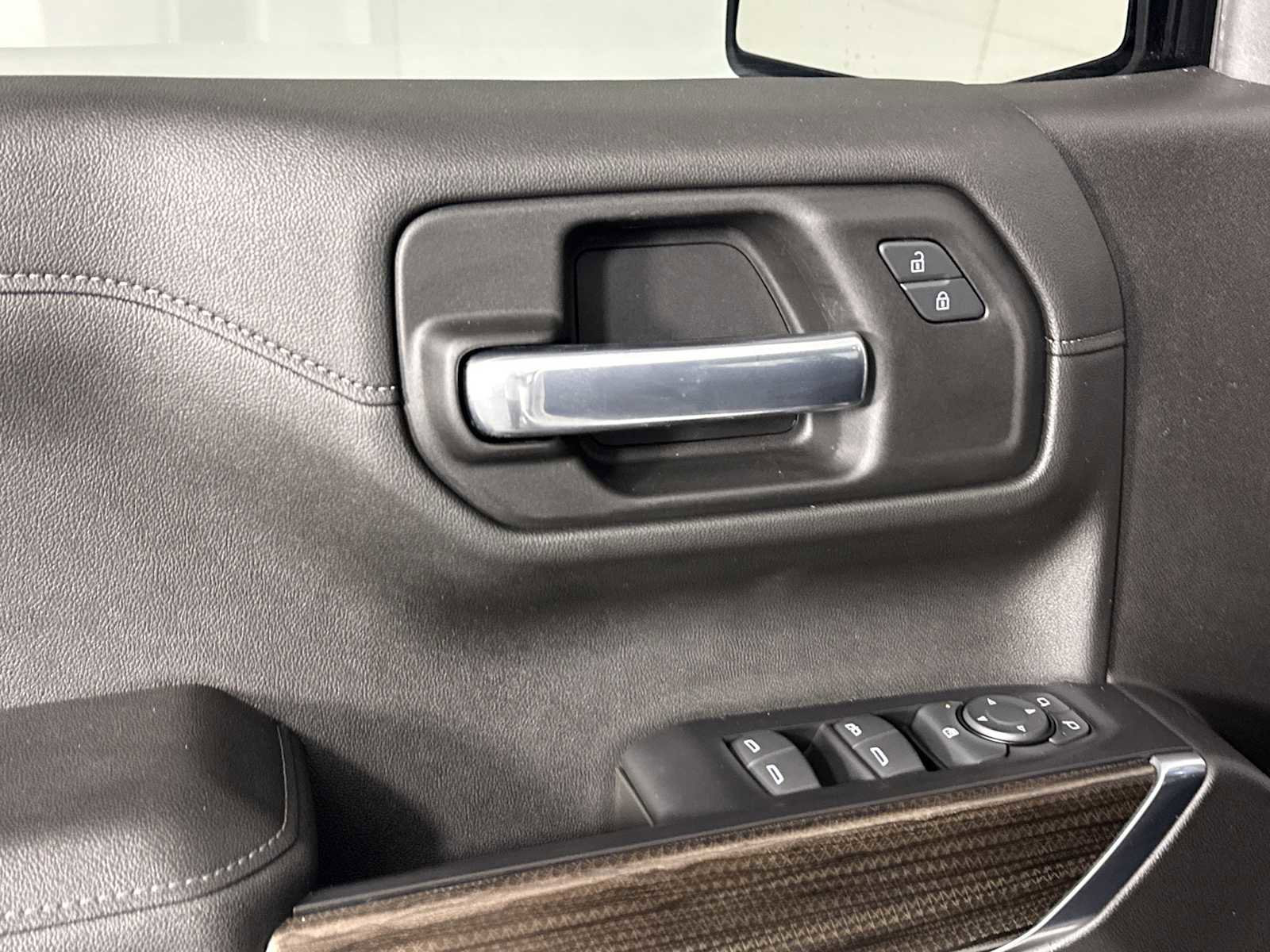 Used 2021 Chevrolet Silverado 1500 RST w/ Z71 Off-Road Package image 10