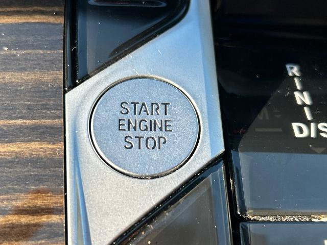 Used 2025 BMW X7 xDrive40i AWD/4WD image 21