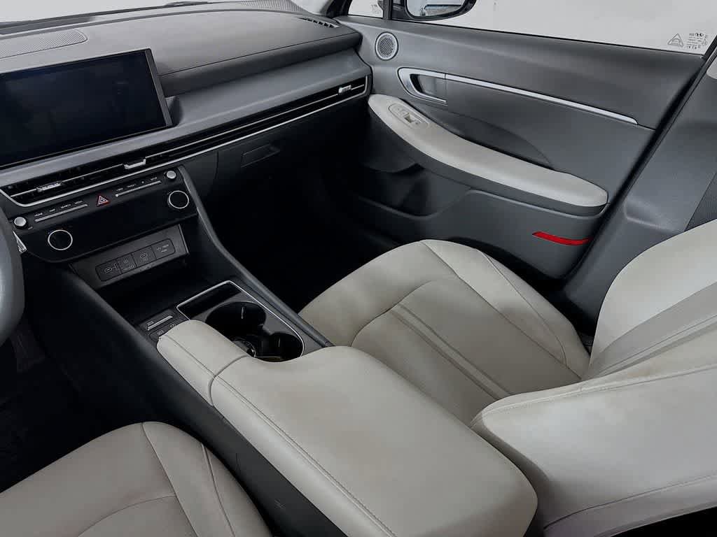 Used 2025 Hyundai Sonata SEL FWD image 10