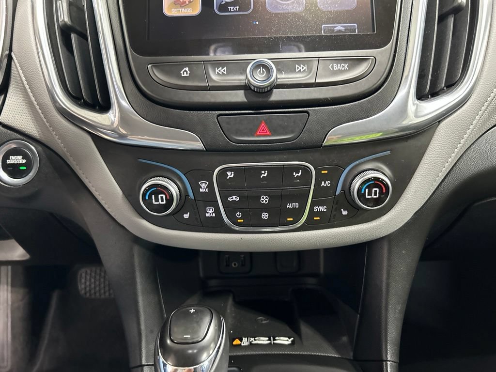 Used 2018 Chevrolet Equinox Premier FWD image 22